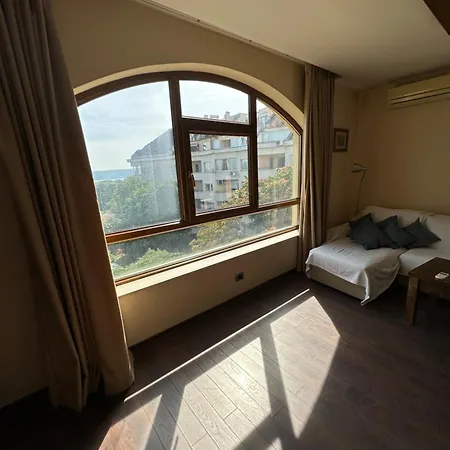 Appartement Sea View Next To Sea Garden And Varna